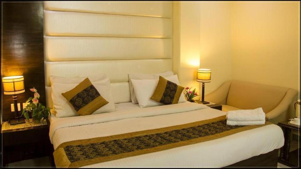 Hotel Radiance Delhi Zewnętrze zdjęcie