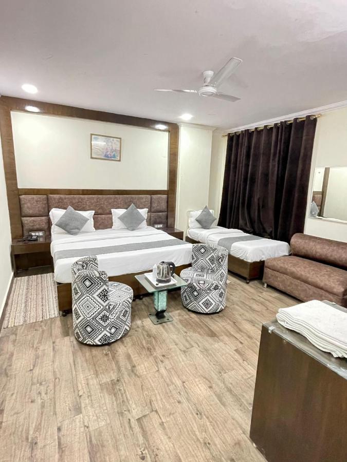 Hotel Radiance Delhi Zewnętrze zdjęcie