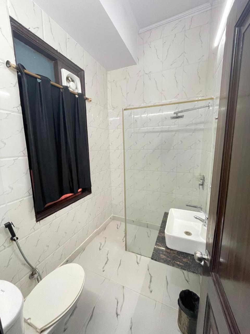 Hotel Radiance Delhi Zewnętrze zdjęcie