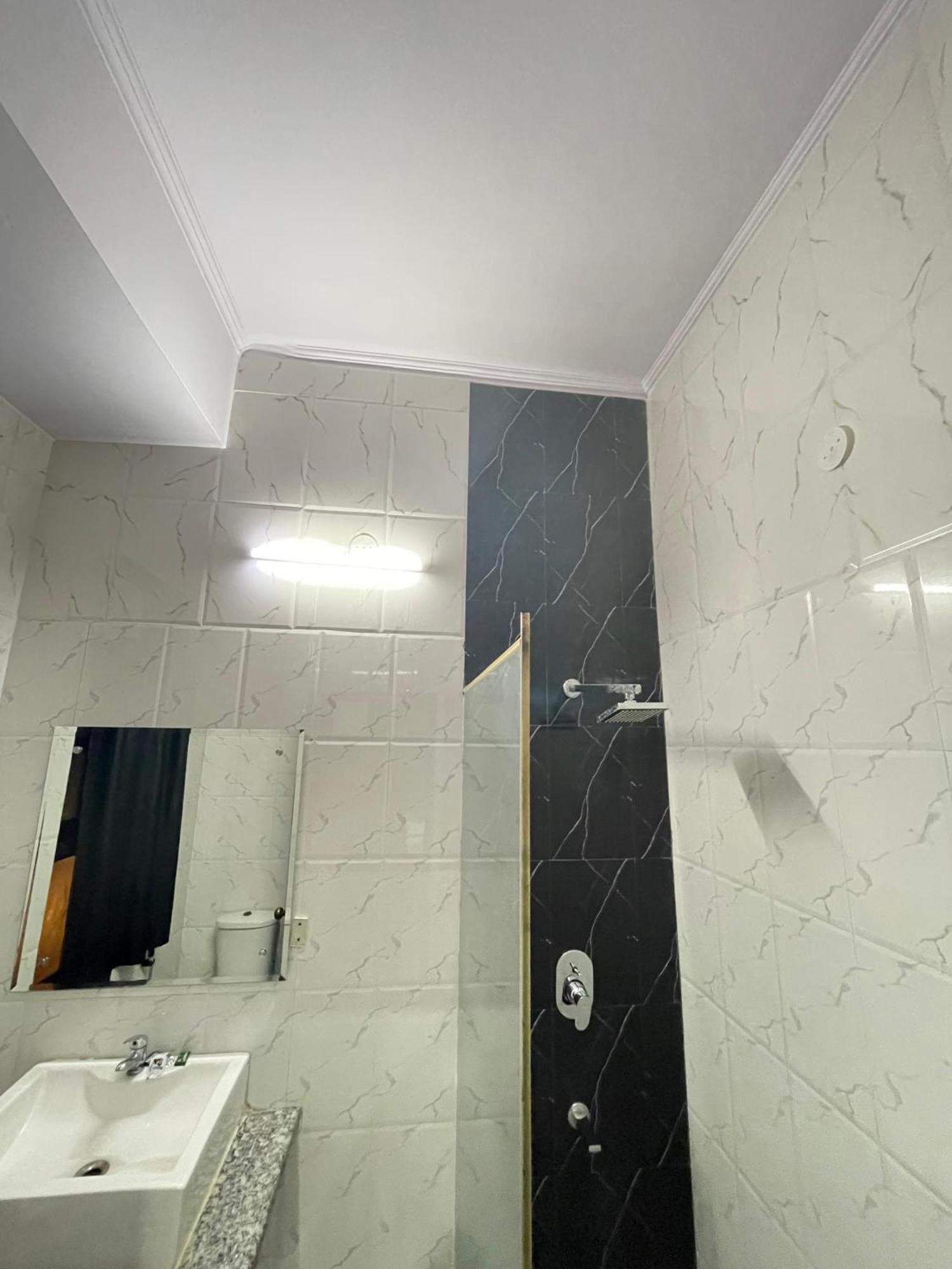 Hotel Radiance Delhi Zewnętrze zdjęcie